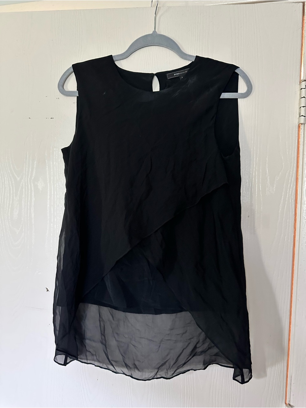 BCBGMaxAzria Black Sleeveless Asymmetrical Chiffon blouse